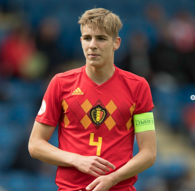 Lars Dendoncker speelde ook bij de jeugdteams van de Rode Duivels en schopte het er zelfs tot kapitein.