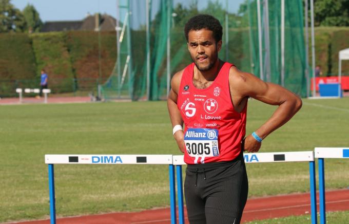 Michael Obasuyi (110 meter horden) werd in Brugge op het BK voor de vierde keer nationaal kampioen. (foto ACR)