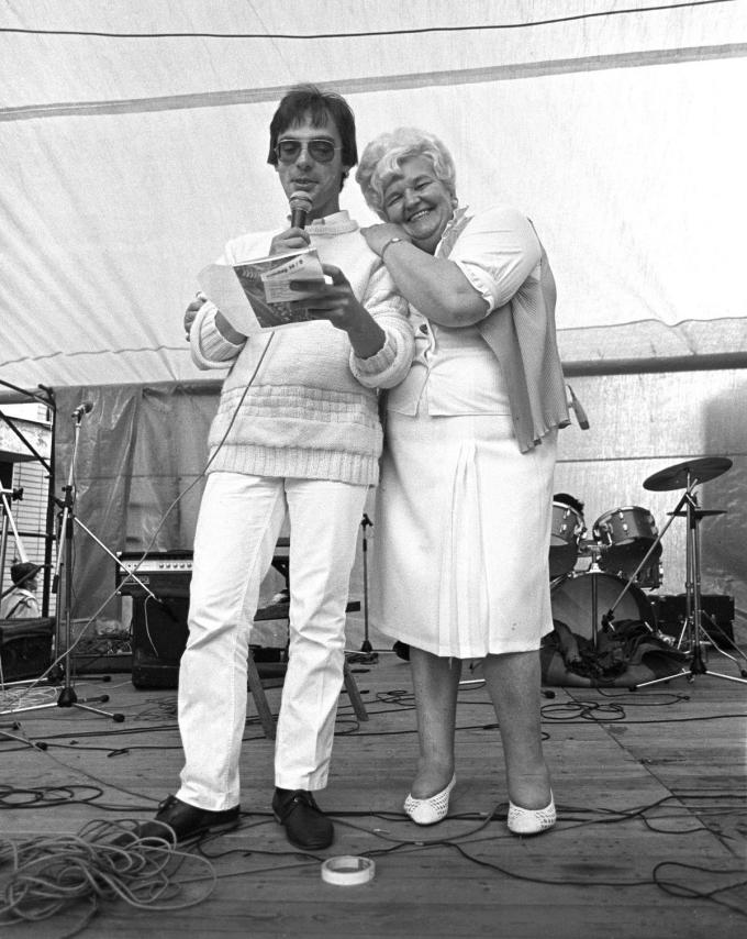 Lucy Loes en Dominiek Vervaecke in 1983: Vervaecke presenteerde vanaf 1973 de feesten en was ook de rapper op de culthit ‘Disco Paul 82 - Paulusfeesten’ die naar aanleiding van 10 jaar Paulusfeesten werd uitgebracht.