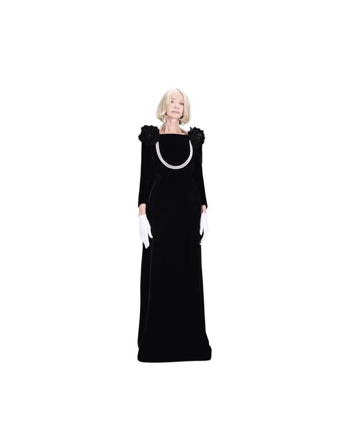 En ouverture du défilé haute couture de juillet dernier, cette réinterprétation d’une robe du soir portée par Danielle Slavik, le mannequin préféré de Balenciaga entre 1964 et 1968.