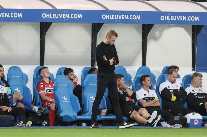 Wanhoop bij KVK-coach Edward Still.