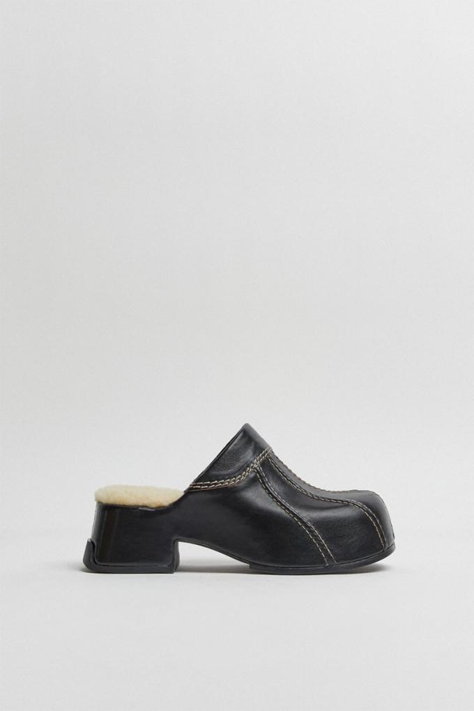 Zwarte muiltjes met shearling 