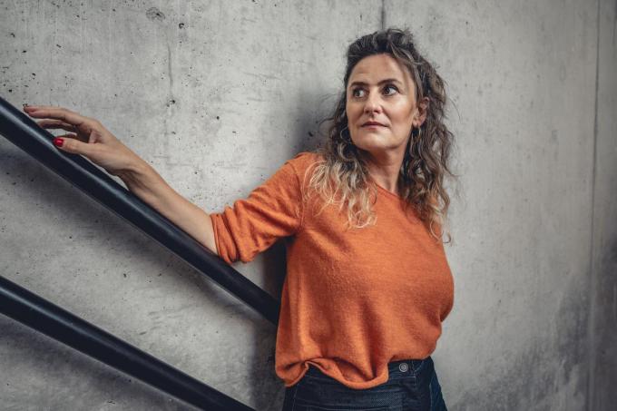 Janne Desmet over zingeving in haar rollen: “Er moet maar één berichtje zijn, maar één iemand die geraakt is door het personage of met zijn of haar partner durft praten over iets door je rol... dat is al genoeg.”