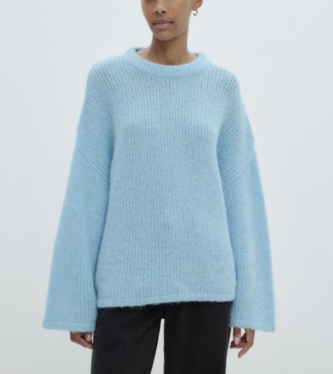 Lichtblauwe knitwear trui van gerecycleerd materiaal