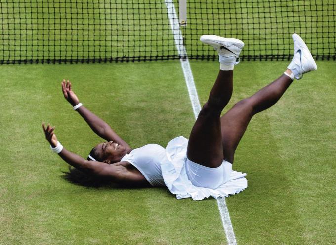 Seule la jeune retraitée Serena Williams se hisse dans le Top 50 des athlètes les mieux rémunérés.