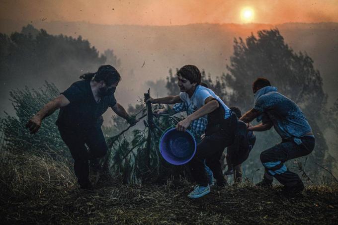 Six enfants portugais ont porté plainte contre 33 Etats, évoquant leur risque de subir davantage les effets du réchauffement, comme les feux de forêt.