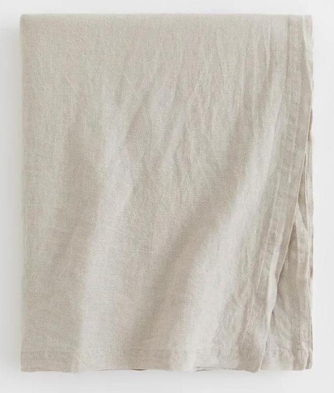 Tafelkleed van gewassen linnen – € 49,95 – H&M Home.