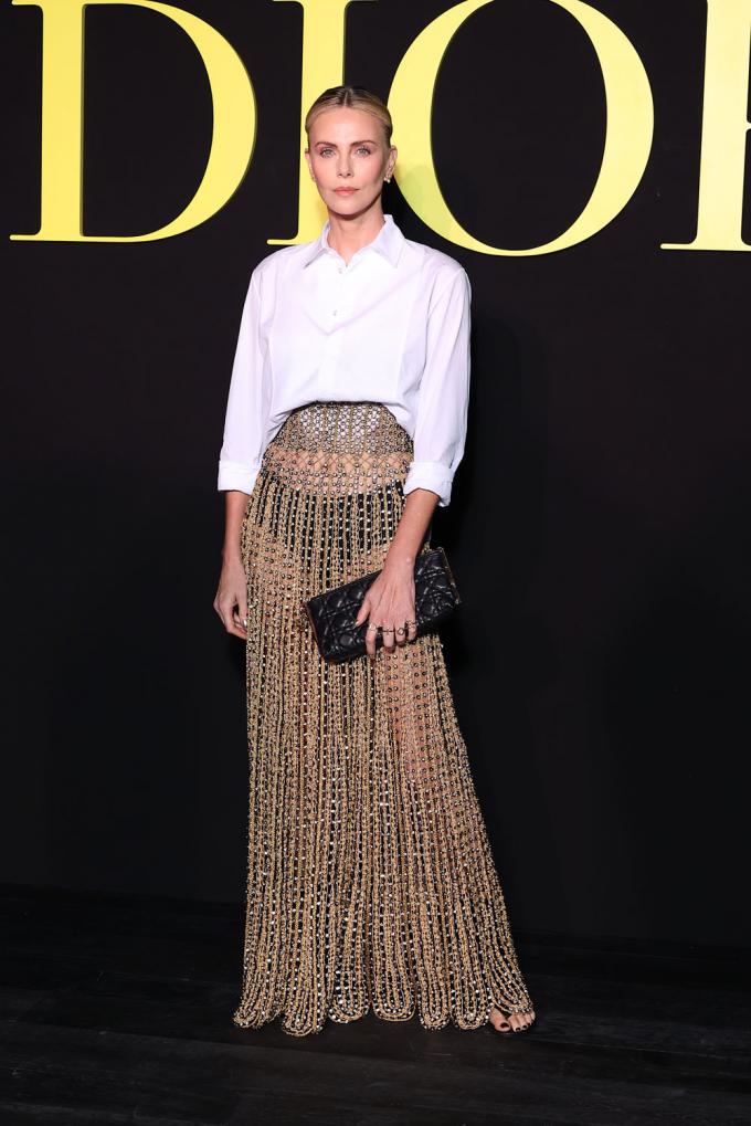 Charlize Theron bij Dior.