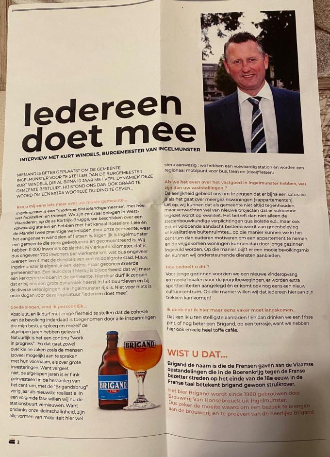 Zo’n twee jaar geleden stond de burgemeester al op de voorpagina en uitvoerig binnenin de folder van Residentie Margaux, die iedere dorpsgenoot in de brievenbus kreeg.