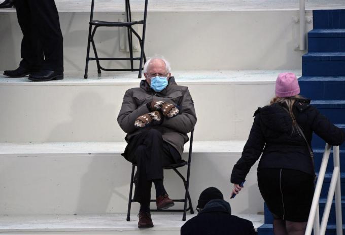 De foto van Bernie Sanders' tijdens de inauguratie van Joe Biden ging vrijwel onmiddelijk viraal.