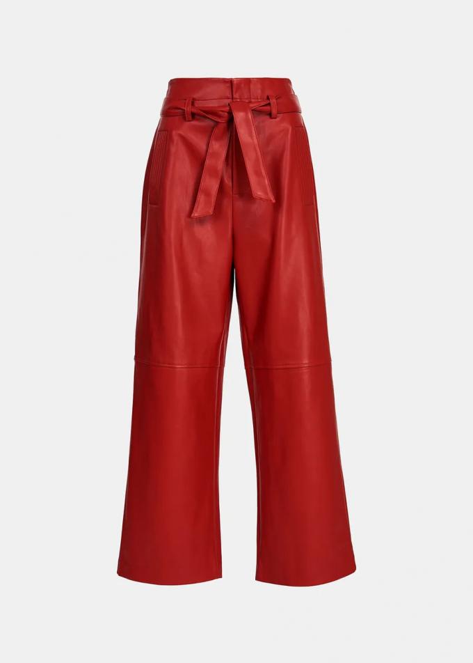 Rode broek in faux leer