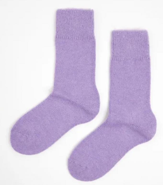 Lila sokken met lichte glitter 