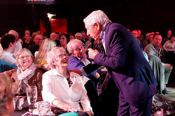 Presentator Jo Met De Banjo sloeg een babbel met Denise.