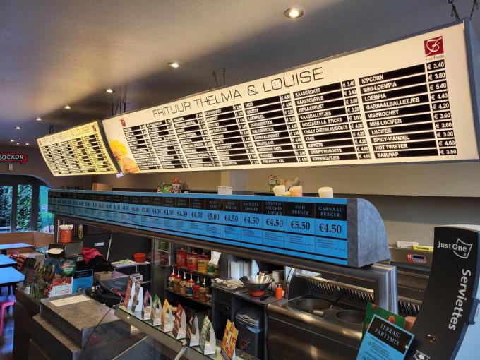 “Onze display is ook nog steeds old school en niet digitaal. Dat is al sinds de tijd van mijn nonkel en willen we niet vanaf”, zegt Laetitia.