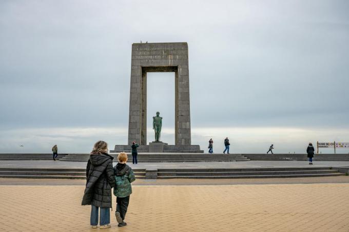 Het monument ter ere van Koning Leopold I is een van dé landmarks van De Panne, maar dat is Hostellerie Le Fox evenzeer.