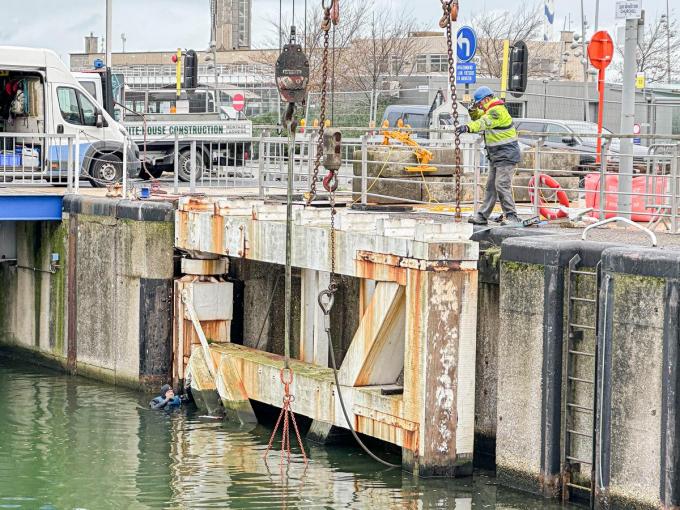 De werkzaamheden zullen – zonder onvoorziene omstandigheden – duren tot begin februari.