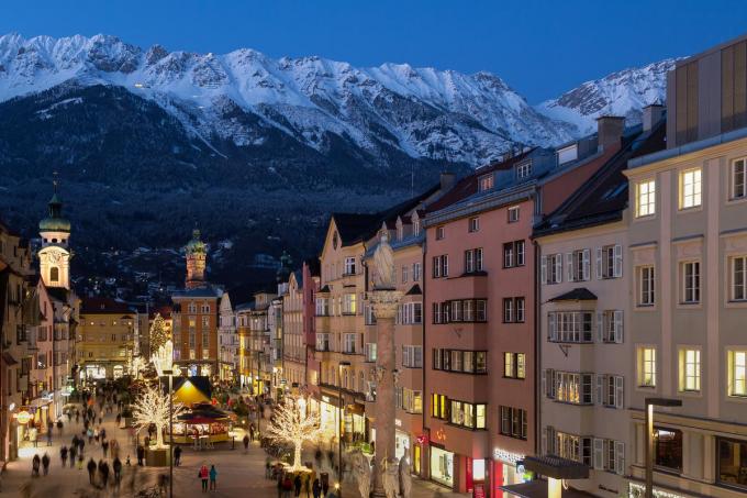 De kerstperiode geeft Innsbruck een sfeervol karakter. (foto Getty)