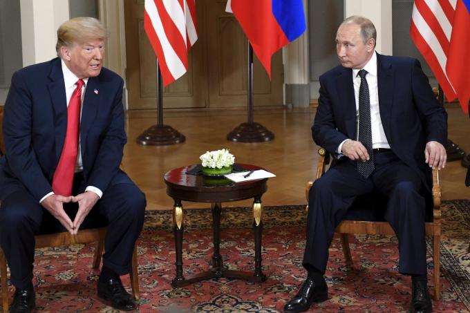 Donald Trump en Vladimir Poetin tijdens een ontmoeting in Helsinki.