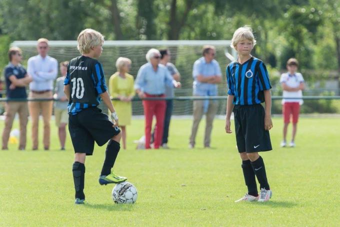 Lenn en Liam tijdens hun beginjaren bij Club. (foto Club Brugge)