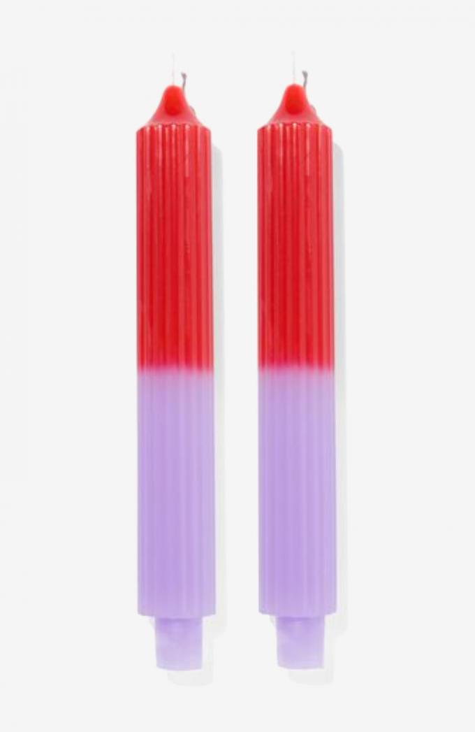 Set van 2 lila-rode ribbelkaarsen 