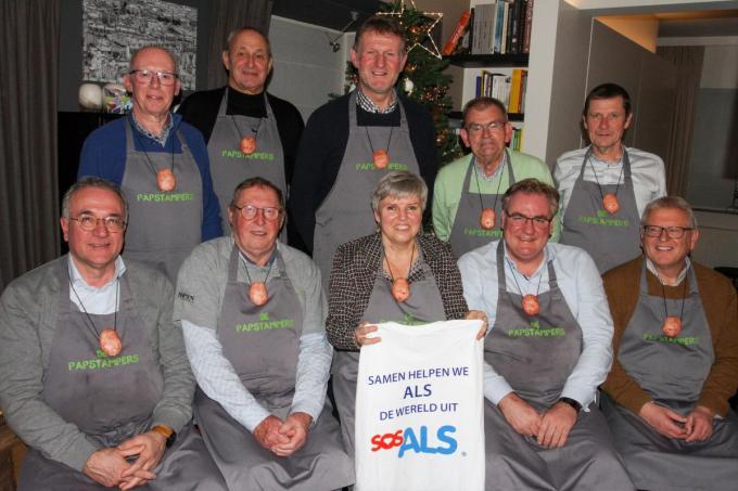 Opnieuw ‘toatjespap’ op kerstmarkt voor ALS-liga dankzij Papstampers