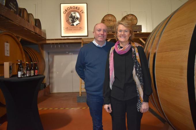 Georges Nicolas Christiaens en zijn echtgenote Katrien Sampers in hun brouwerij, waar zijn Georges Jo nog steeds prominent aanwezig is.