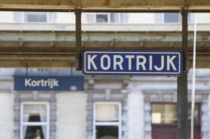 Deze ochtend problemen met treinen tussen Kortrijk en Antwerpen door vrieskou: “Treinbestuurder raakte zelf niet met de trein in het station”