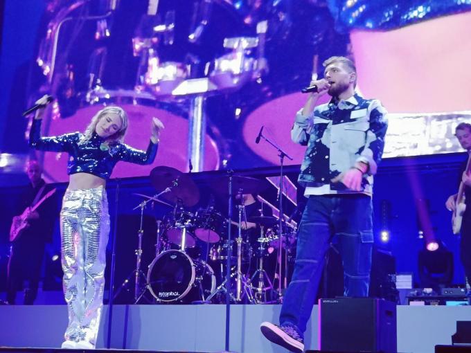 Suzan & Freek tijdens hun grootse show in het Antwerpse Sportpaleis.