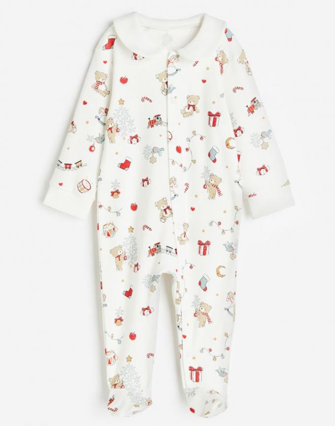 Pyjamapakje met voetjes en beertjesprint