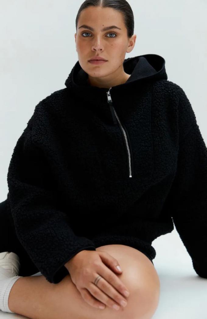 Zwarte hoodie in fleece