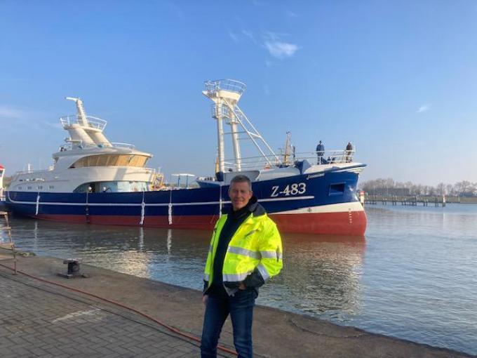 Reder Dany Vlietinck bij zijn schip.