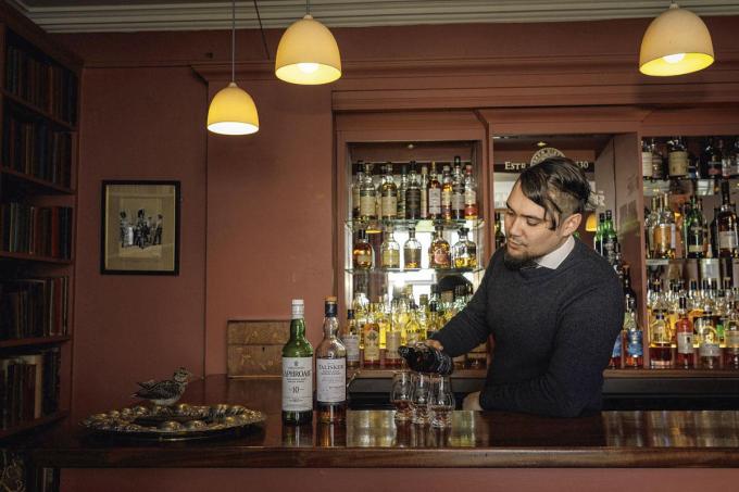 Le pont de Forth, le St Pancras Hotel, la dégustation d'un bon whisky: autant d'incontournables.