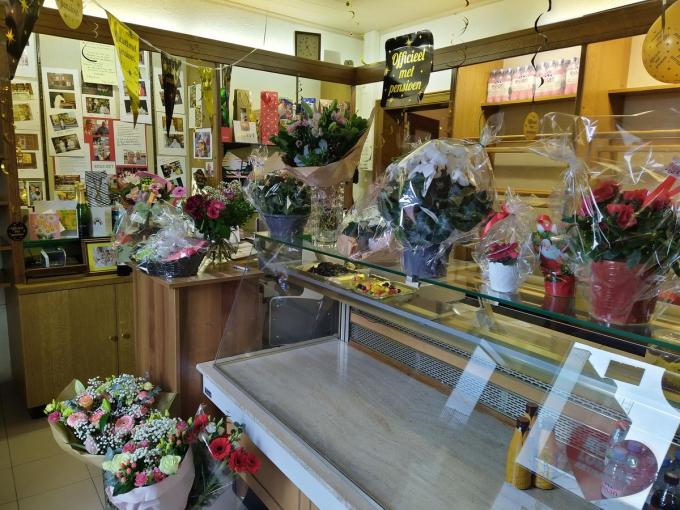 Brigitte kreeg op de laatste openingsdag bloemen, attenties en champagne