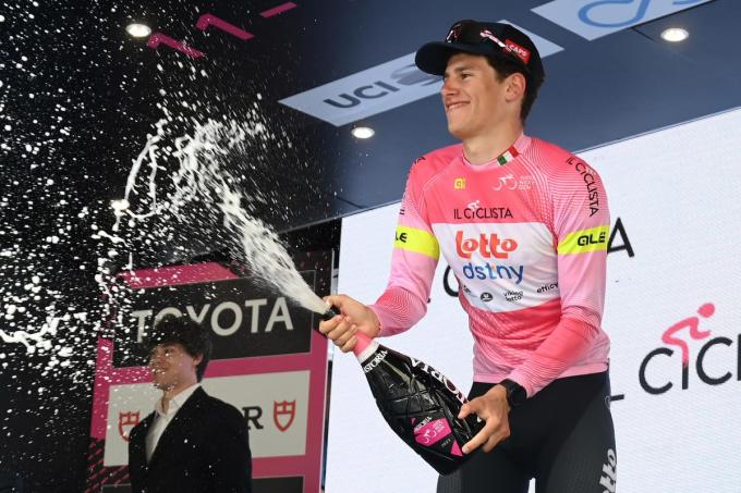 In de Giro voor beloften pakte Segaert het roze na winst in de openingstijdrit: “Dat was vorig seizoen echt een groot doel”