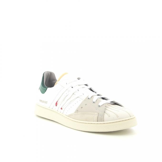 Witte sneakers met kleuraccenten 