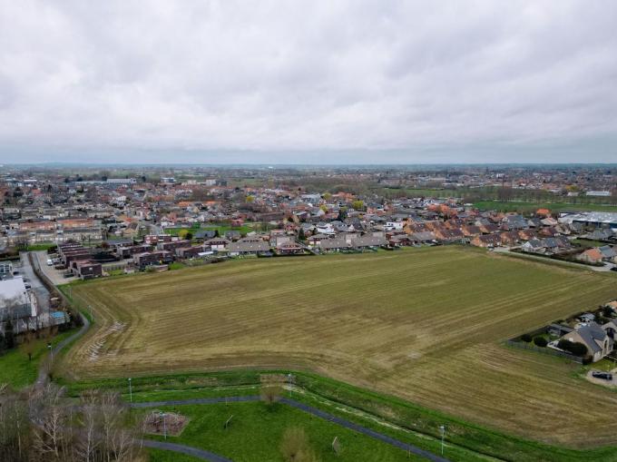 Een braakliggend terrein, een lap groene grond. Dat is de vier hectare in de Vogel- en Biestwijk vandaag.