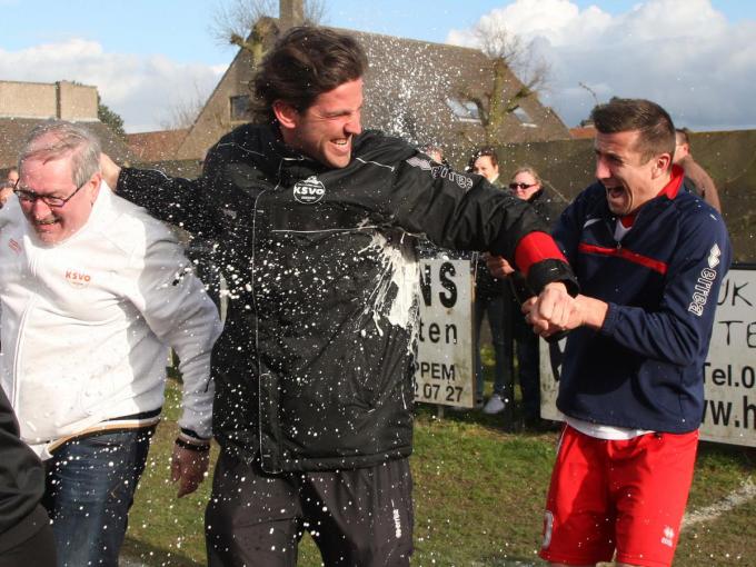 De Mil leidde SV oostkamp als trainer van derde naar eerste provinciale.