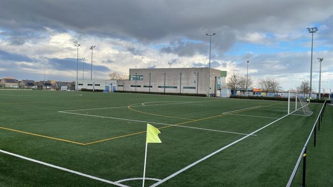 Een beeld van het voetbalveld donderdagnamiddag in Diksmuide.
