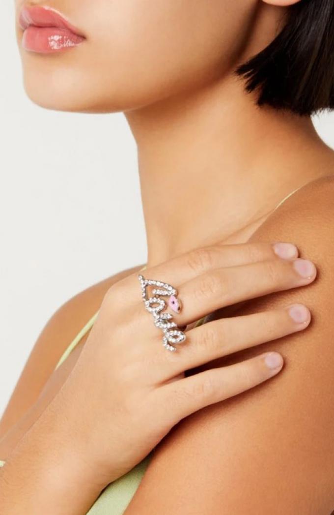 Zilveren ring met diamanten en roze lip 