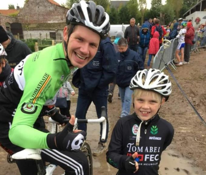 Timothy Depreitere uit Ingelmunster kwam vorig jaar bij een verkeersongeval in Lendelede om het leven: “Timothy was een goedlachse kerel met een gevoel voor humor. Hij hielp altijd graag mee om van de cyclocross een succes te maken.”