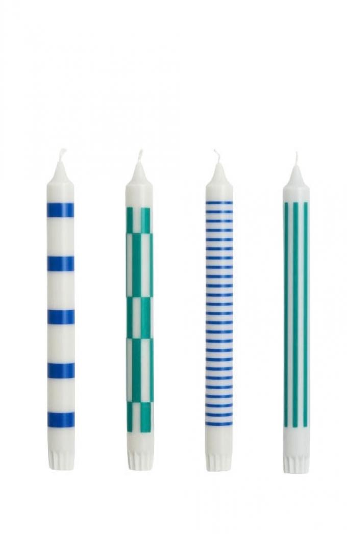 Set van vier witte dinerkaarsen met blauw-groene geometrische patronen (H 24 cm)