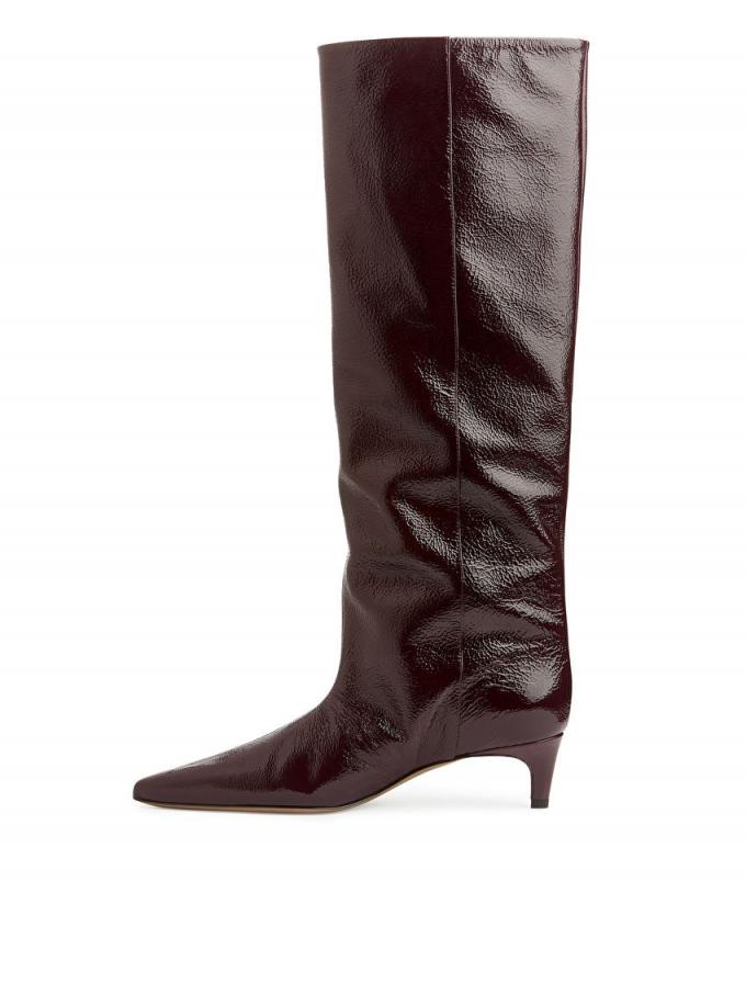 Pointed Kitten-Heel Boots