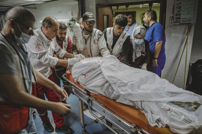 Les hôpitaux gazaouis ne peuvent plus répondre à la demande de soins, faute de moyens.