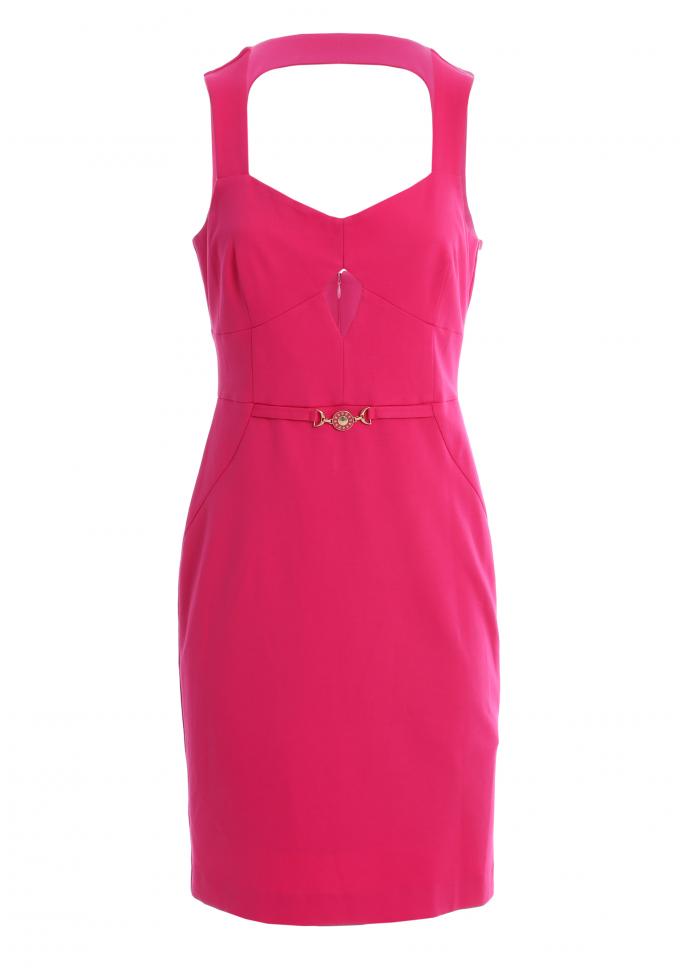 Roze cocktailjurk met cut-out