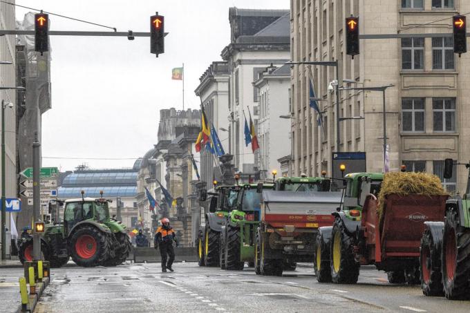 Il faut encourager les agriculteurs qui veulent changer de modèle et pensent au futur, soutient le philosophe.