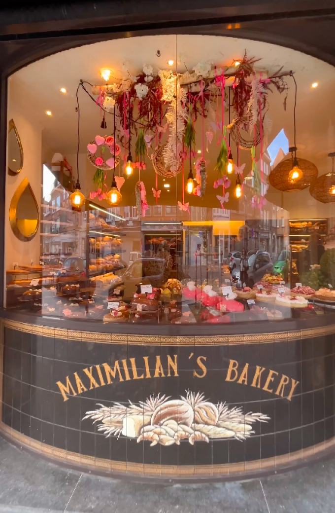 Maximilian's Bakery 