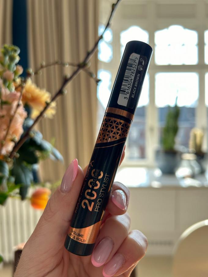 2000 Calorie Pro Stylist Mascara ‘Black Brown’