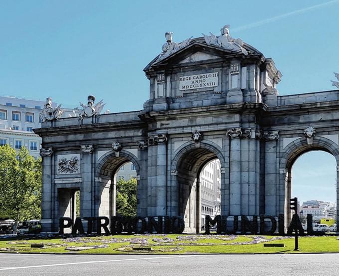 De Puerta de Alcalá: de eerste 'moderne' triomfboog.