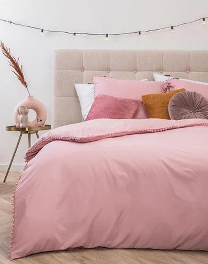 Roze bedset met pompons