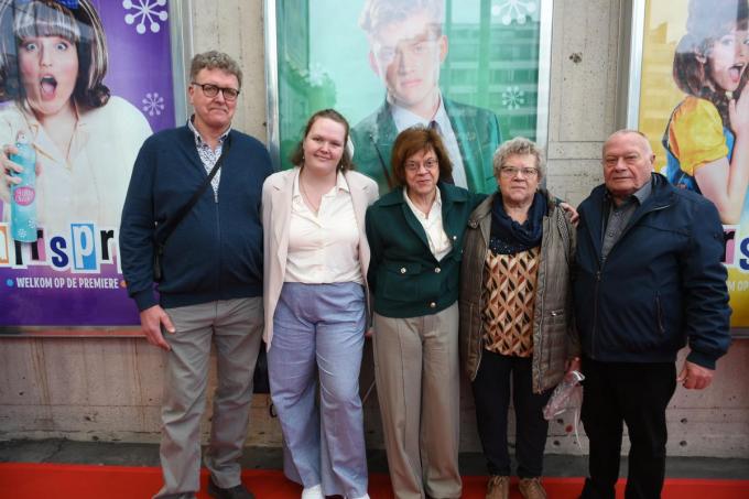 Chris Vrielynck, Janita Vrielynck, Nathalie Pattyn, Anita Lavaert en Johny Pattijn.